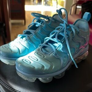 NIKE AIR VAPORMAX PLUS Men’s size 6.5/Women's 8